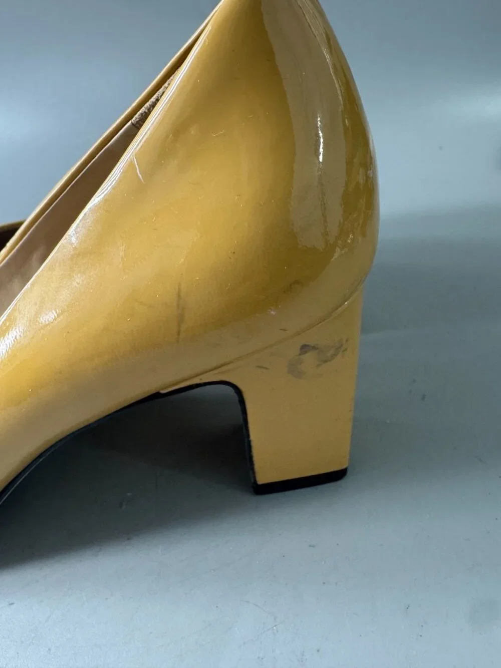 Tory Burch Designer Tan Patent Leather Heel Pumps Size 5 M